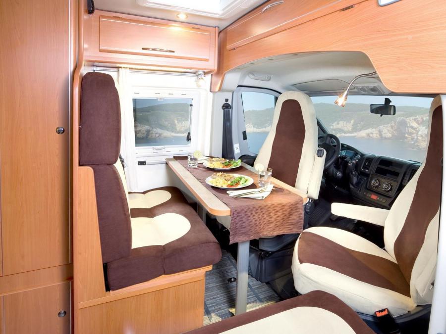 Интерьер Karmann Mobil Dexter 2012 года  (фото 8 из 19)